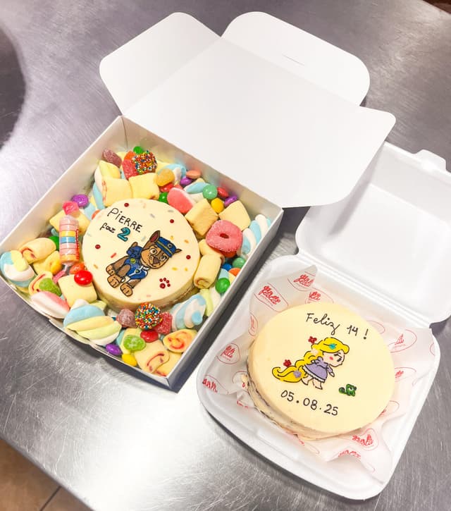 Bento cake decorated with the Sticker Technique 5